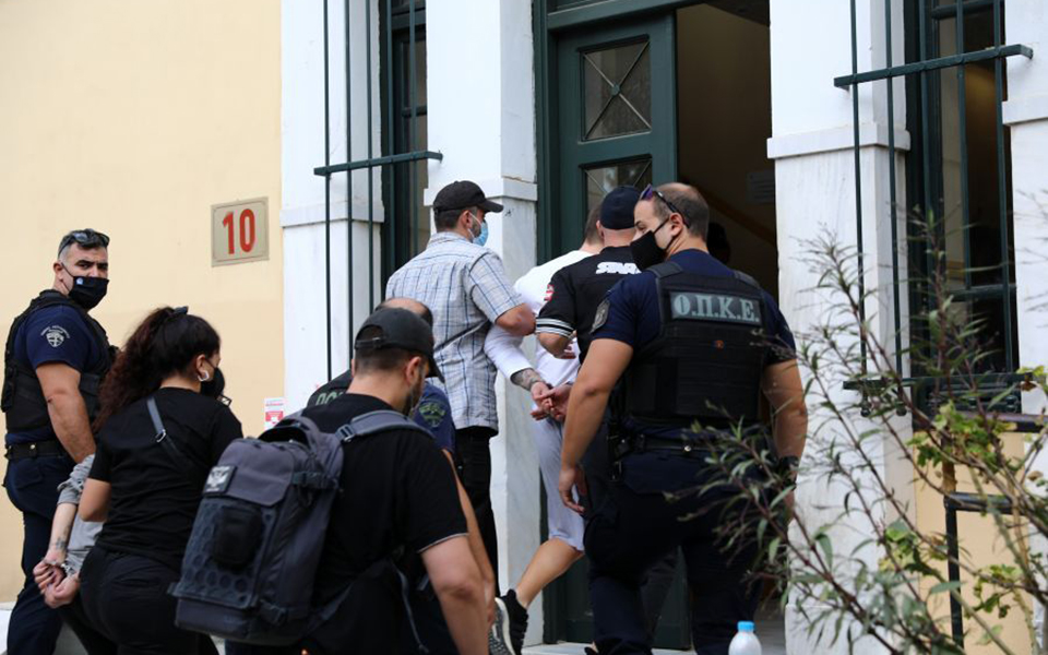 ληστεία-στη-μητροπόλεως-το-σημειωματ-561516445