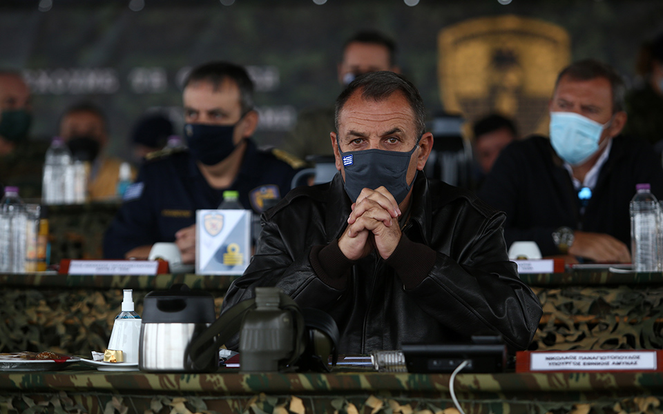 στη-λευκωσία-ο-ν-παναγιώτοπουλος-και-ο-561519571