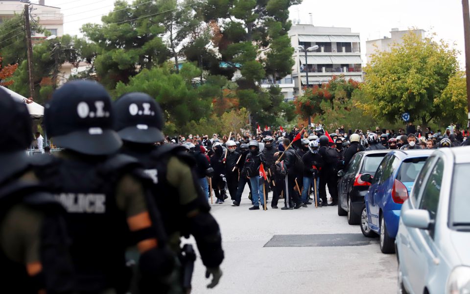 επεισόδια-στη-σταυρούπολη-όπλα-μαχαί-561518299