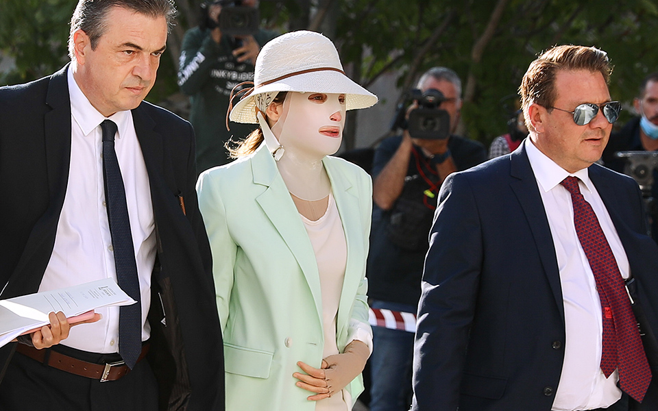 επίθεση-με-βιτριόλι-συγκλονιστικές-μ-561519601