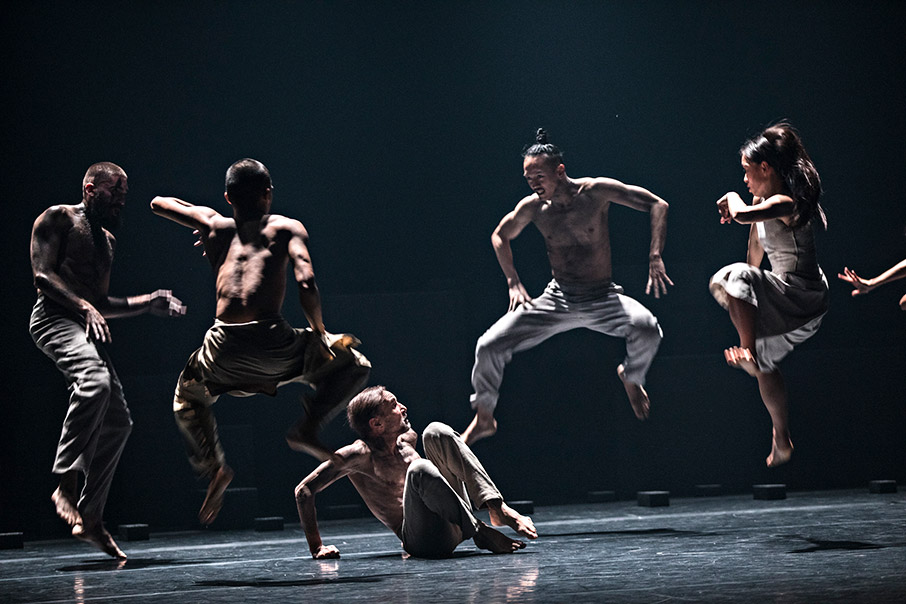 “Outwitting the Devil – Ξορκίζοντας το Κακό” Akram Khan Company-1