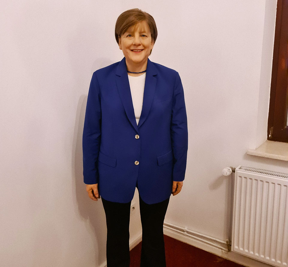 Έτοιμο το ελληνικό κέρινο ομοίωμα της Μέρκελ-1