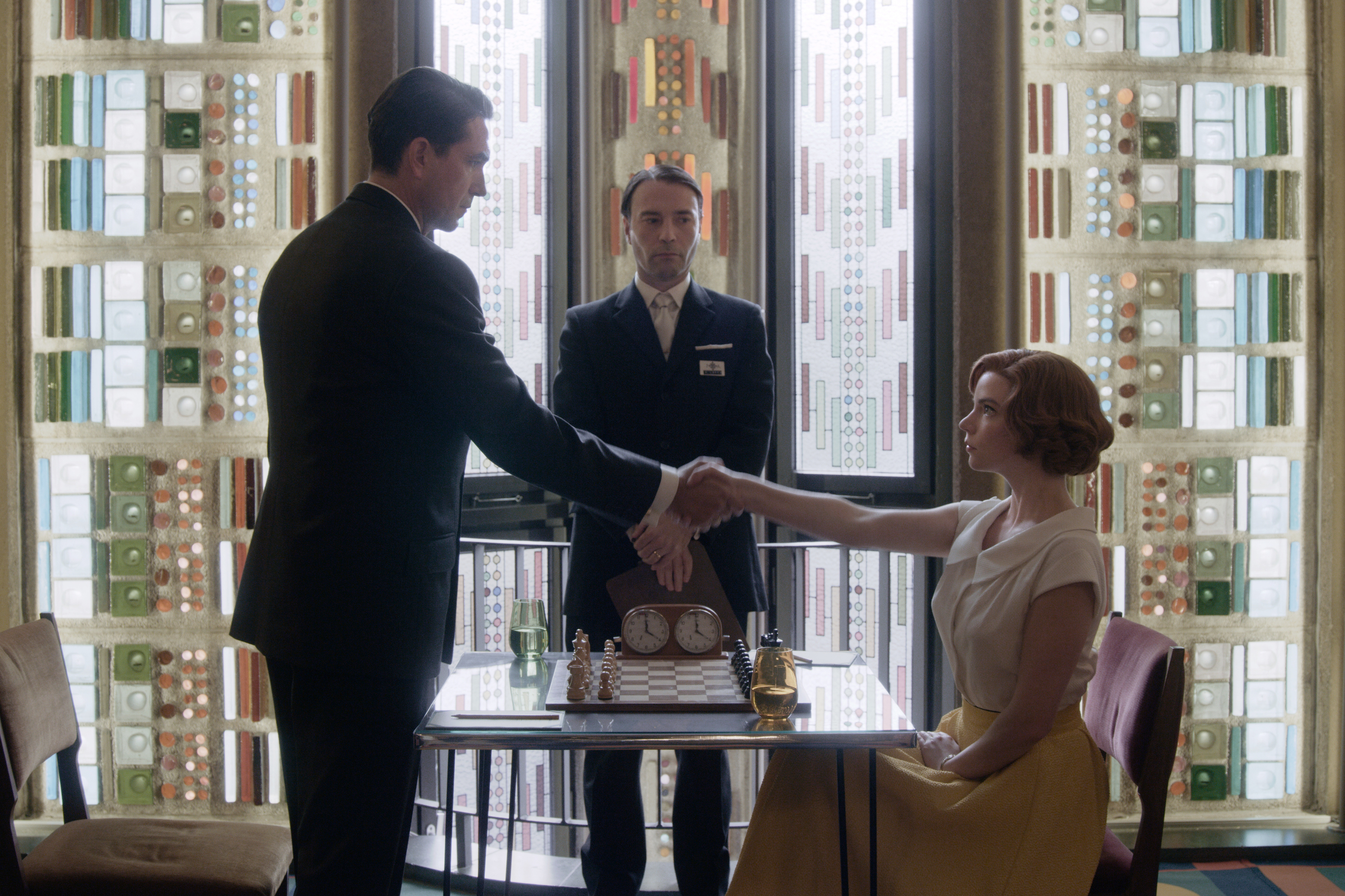 The Queen’s Gambit: Γιατί μηνύει το Netflix η θρυλική σκακίστρια Νόνα Γκαπριντασβίλι-1