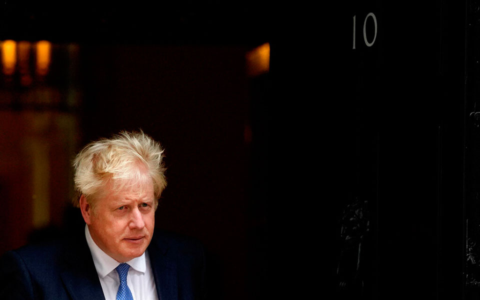 βρετανία-ντάουνινγκ-στριτ-έσχατη-561496963