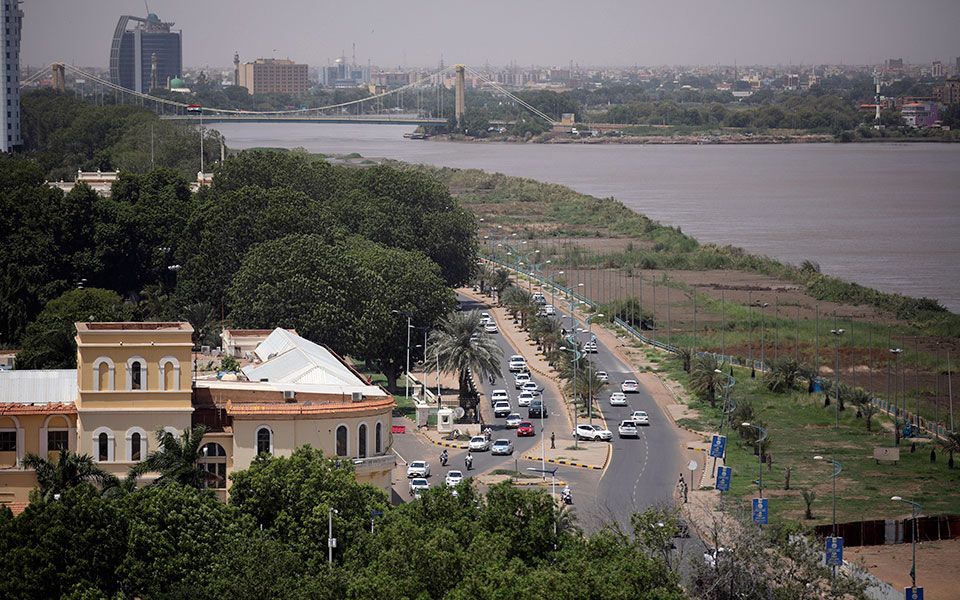 υπεξ-ασφαλείς-όλοι-οι-έλληνες-στο-σουδ-561507763