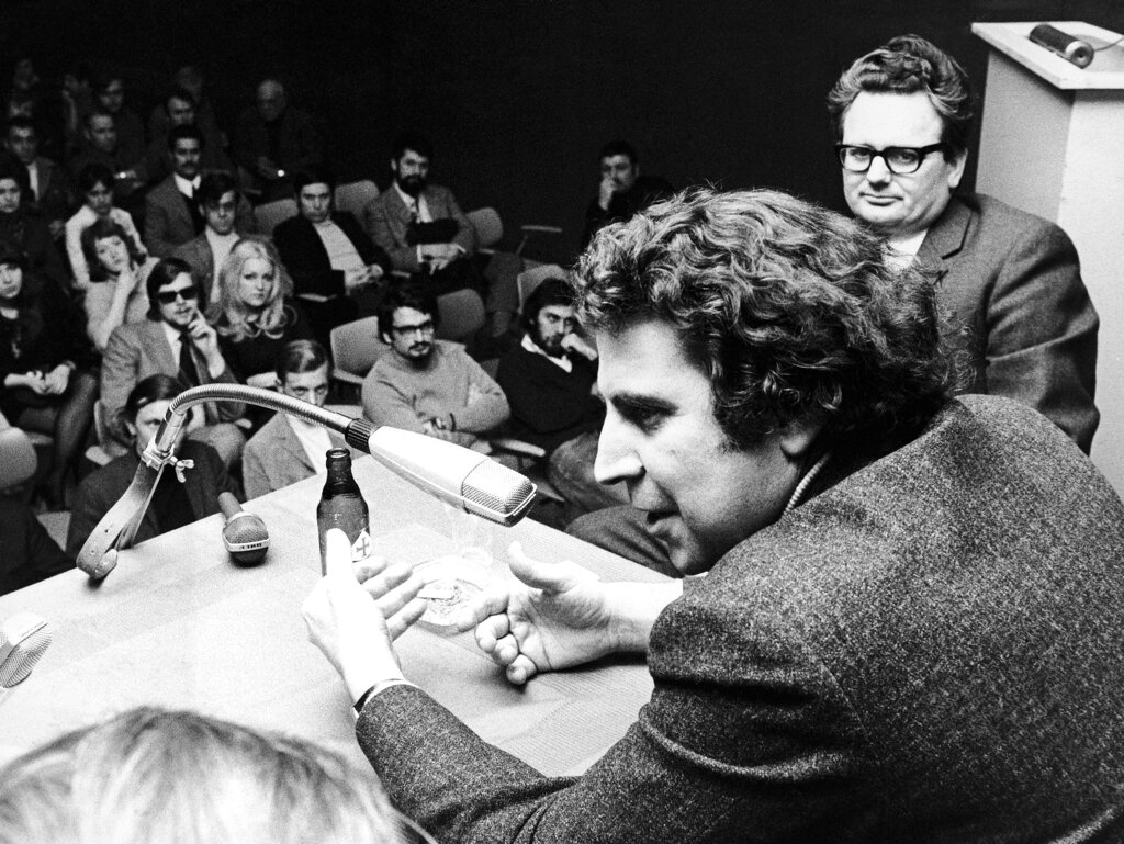 pethane-o-mikis-theodorakis6