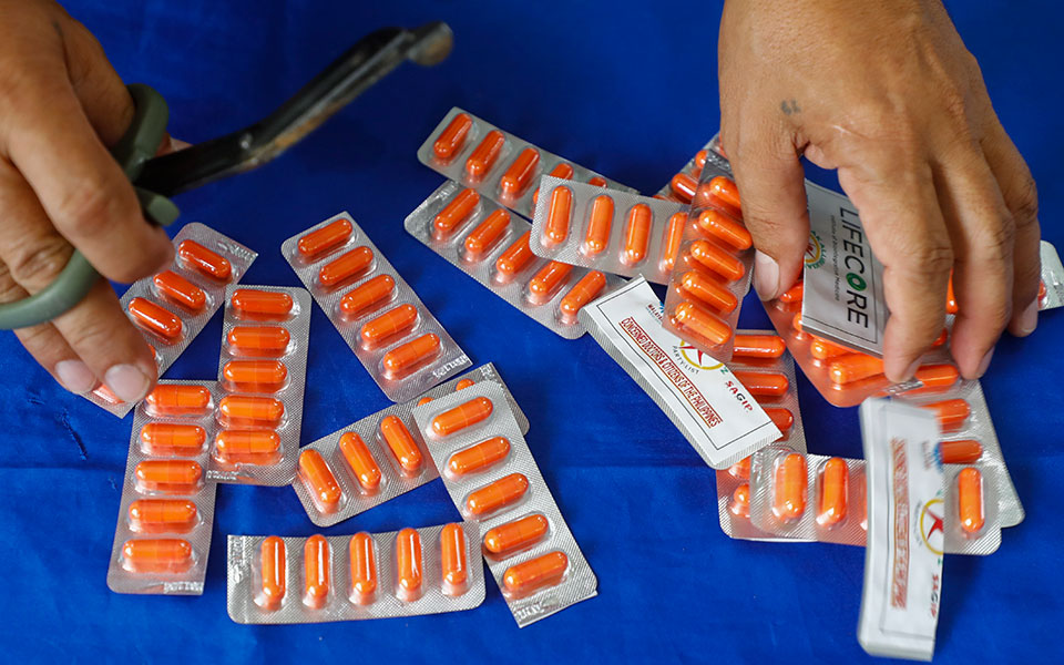 ηπα-αδειάζουν-τα-ράφια-από-σκευάσματα-561506056