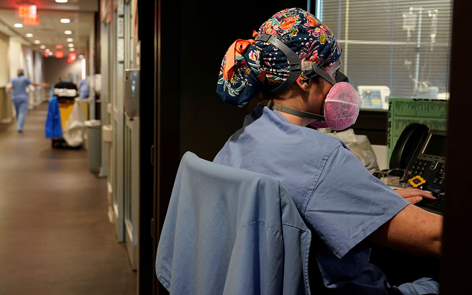 κορωνοϊός-2-807-νέα-κρούσματα-38-θάνατοι-388-δι-561489892