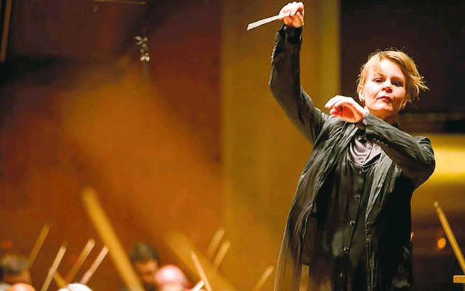 εξαιρετικός-πύργος-του-κυανοπώγωνα-561519427