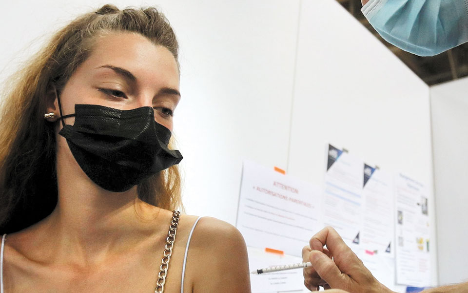 εμβολιασμός-θετική-ψήφος-στον-μακρόν-561481666