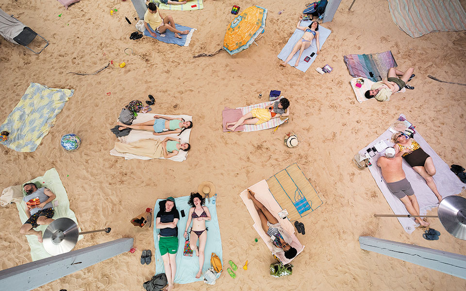 μια-παραλία-για-παρατήρηση-στην-οδό-πε-561483055