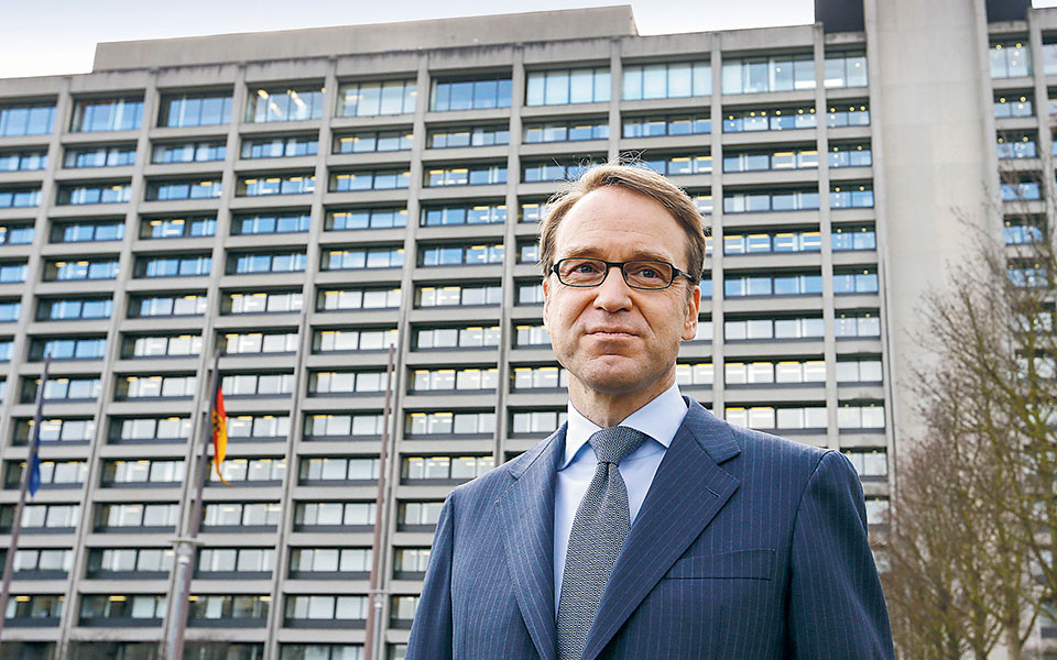 στο-τραπέζι-της-εκτ-η-μείωση-του-προγρά-561484915