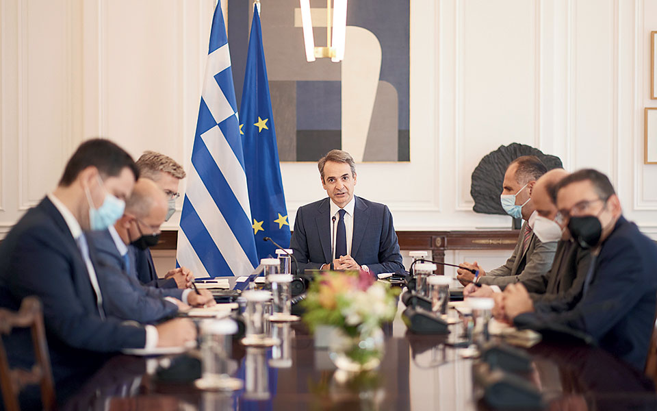 η-ακρίβεια-στο-τραπέζι-του-υπουργικού-561484627