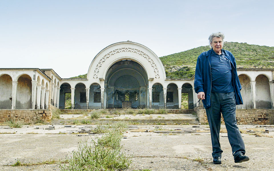 μίκης-θεοδωράκης-συνθέτοντας-τον-μύθ-561484468