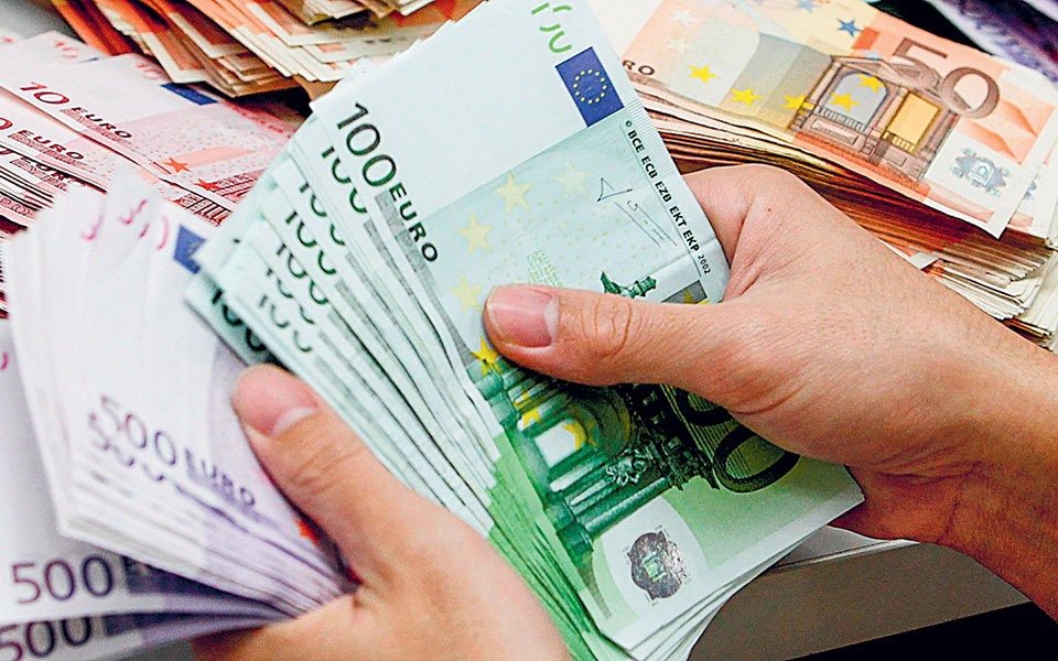 κέρδη-για-το-ευρώ-για-δεύτερη-συνεχή-εβ-561485875