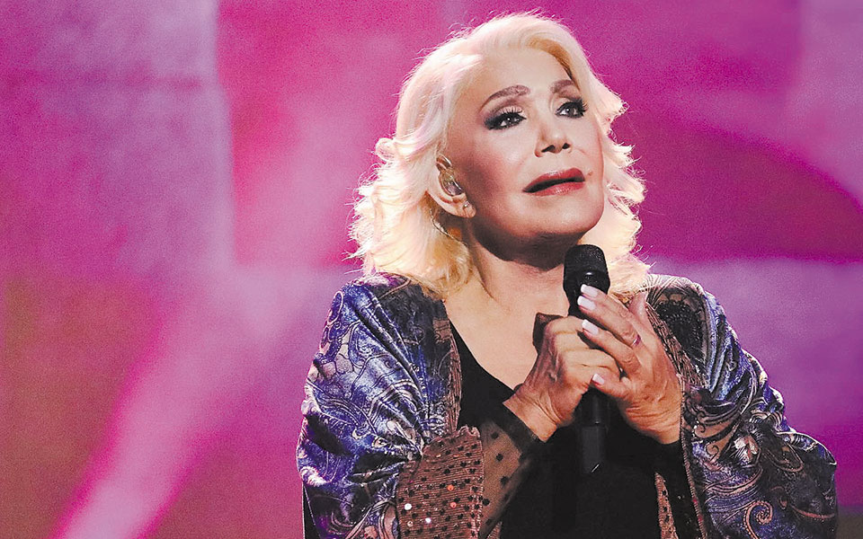 Ηρώδειο: Μαρινέλλα – Φραγκούλης στη σκηνή και Μίκης να χαμογελάει από εκεί ψηλά-1