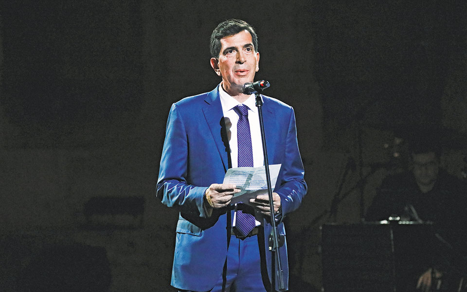 Ηρώδειο: Μαρινέλλα – Φραγκούλης στη σκηνή και Μίκης να χαμογελάει από εκεί ψηλά-3