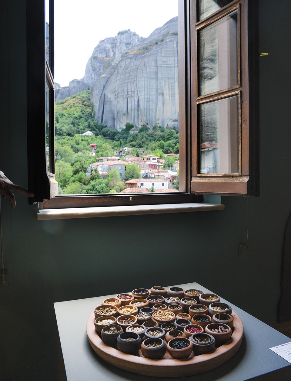 Σύγχρονη κεραμική στη σκιά των Μετεώρων-1