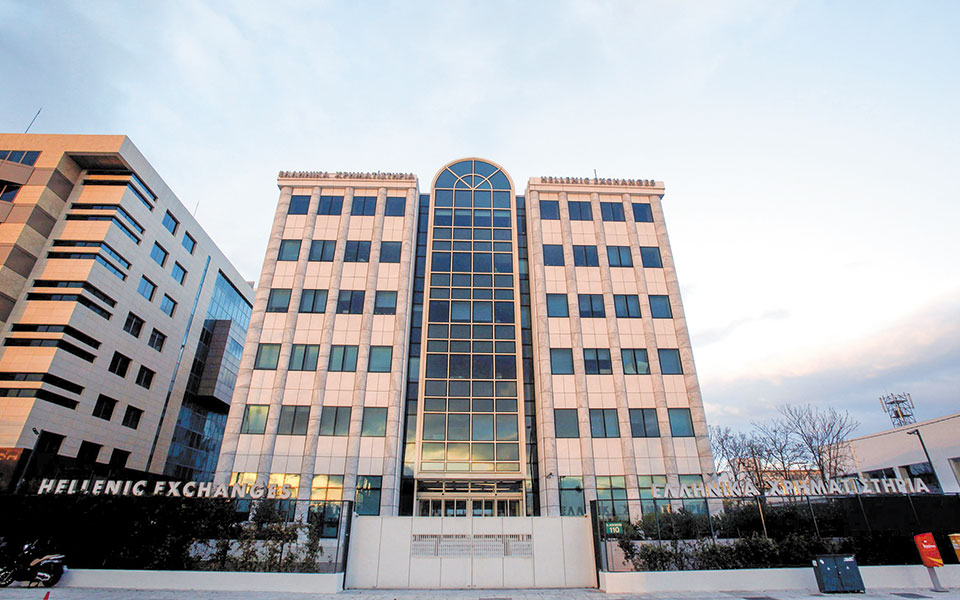 μικρή-πτώση-στο-χρηματιστήριο-κράτησ-561491689