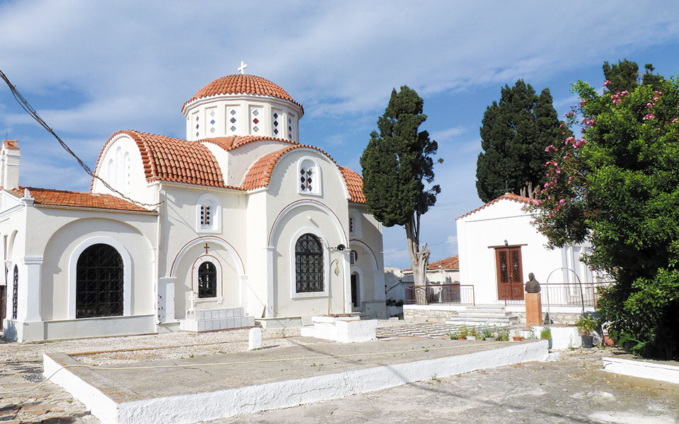 Στην πατρώα γη της Χίου έκανε περιοδεία ο Αρχιεπίσκοπος Αμερικής Ελπιδοφόρος-3