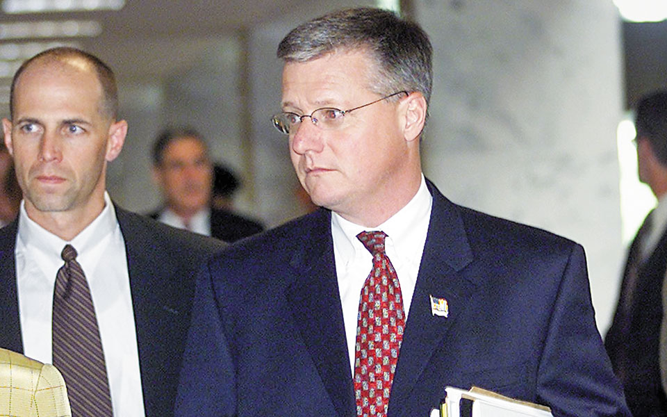 τα-αναπάντητα-ερωτήματα-που-ζητούν-απ-561496018