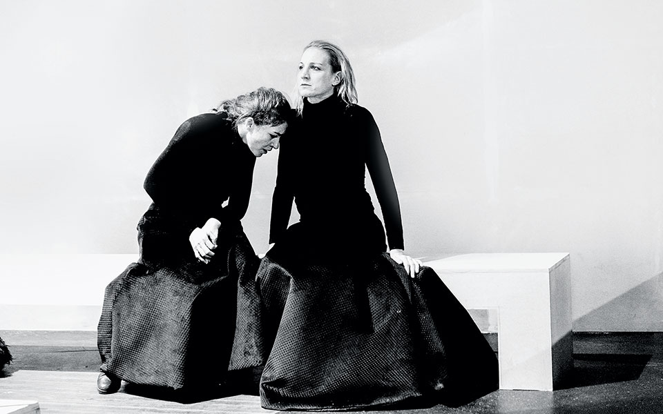 πληθωρικός-και-άγριος-θεατρικός-χε-561495331