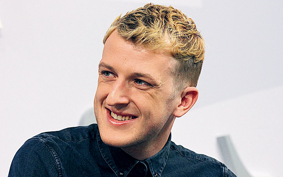 εντουάρ-λουί-πολιτική-αυτοβιογραφία-561498205