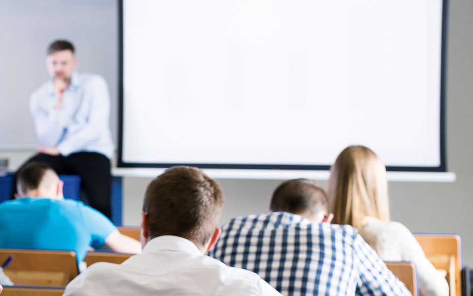 το-παράδειγμα-της-εθνικής-σχολής-δημό-561499336