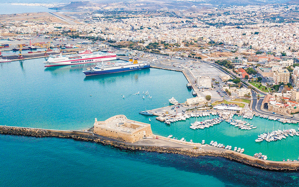 περισσότεροι-από-τέσσερις-μνηστήρες-561500890