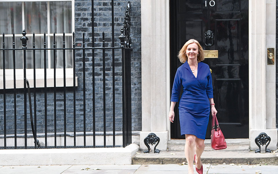 βρετανία-σαρωτικός-ανασχηματισμός-τ-561500239