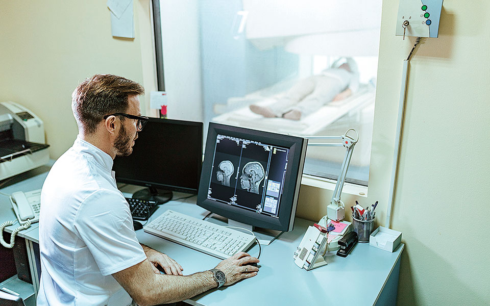 αντικαρκινική-αγωγή-με-χρήση-τεχνητή-561511141