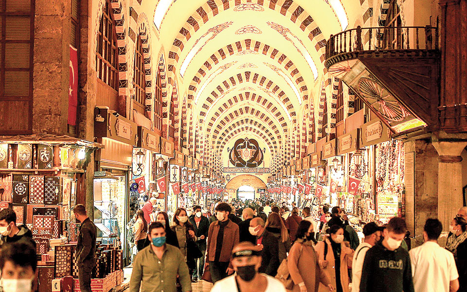 η-τουρκία-μειώνει-τα-επιτόκια-και-ο-πλη-561511279