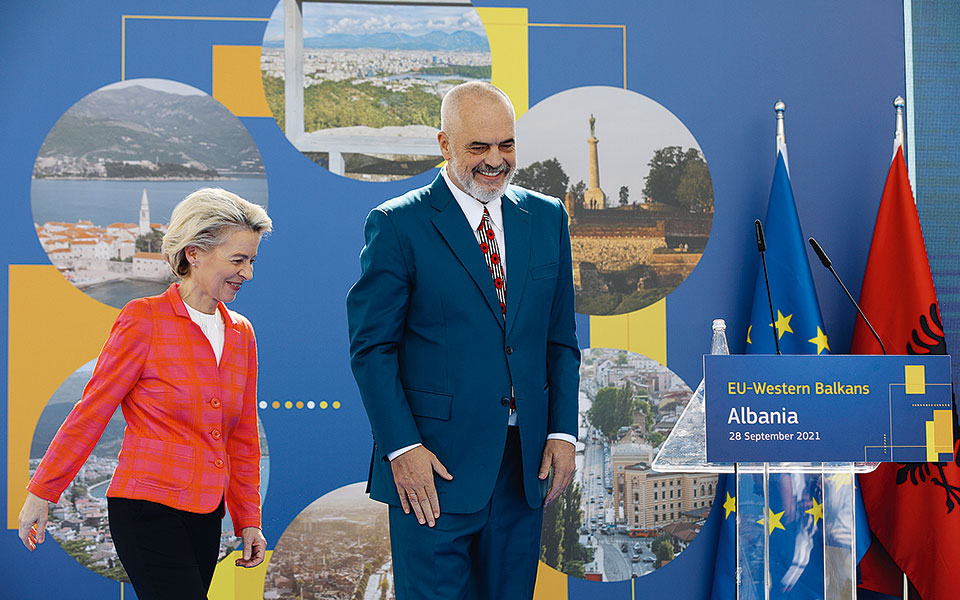 υποσχέσεις-σε-τίρανα-και-σκόπια-561516892