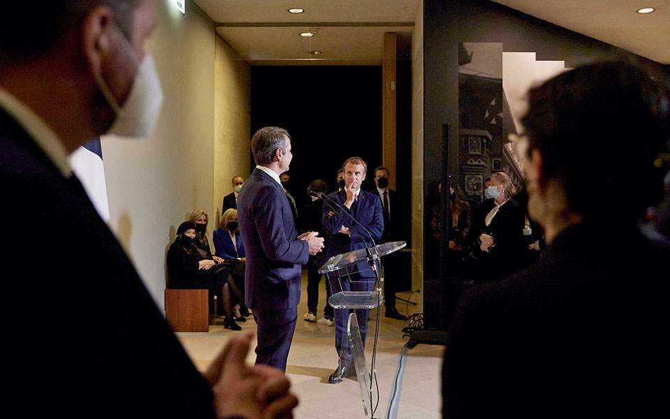 Η Ελλάδα στο Λούβρο: μια υποδοχή με πυκνούς συμβολισμούς-3