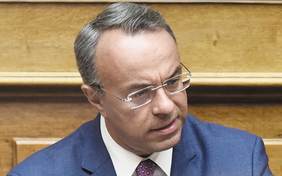 ζητεί-ενημέρωση-για-τα-νέα-δάνεια-561519226