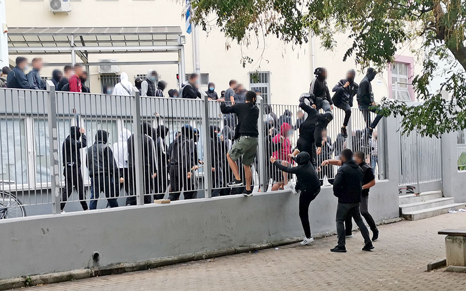 επαλ-σταυρούπολης-ακροδεξιοί-πανηγυ-561518251