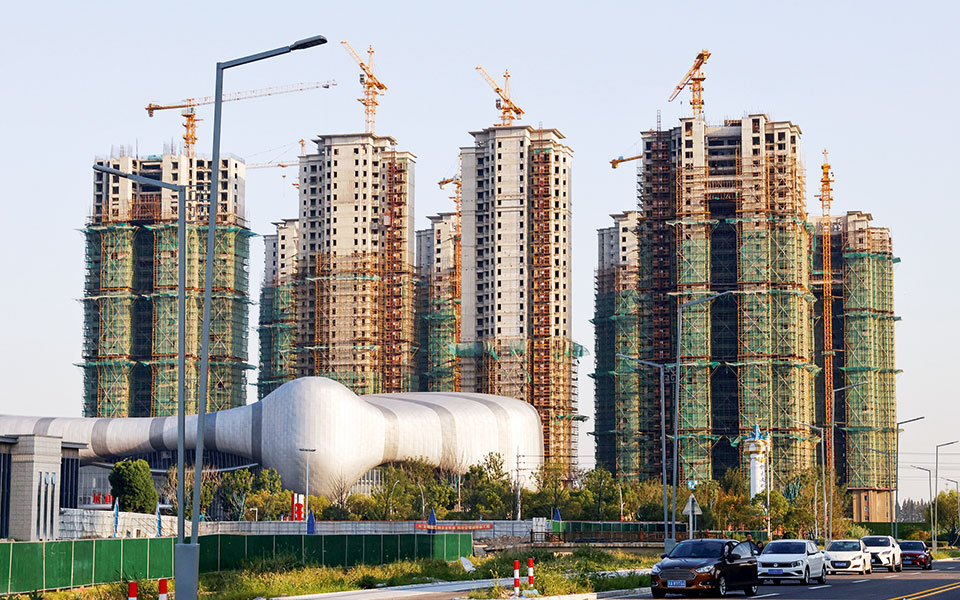 πουλάει-συμμετοχές-για-να-μειώσει-το-χ-561518758