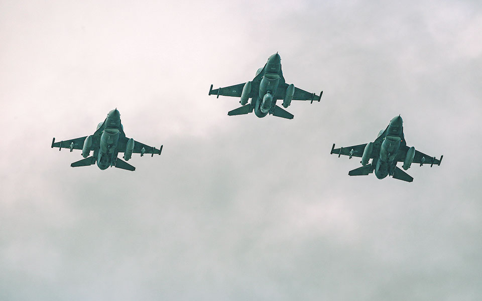 o-παρμενίων-21-ενοχλεί-την-άγκυρα-561518377