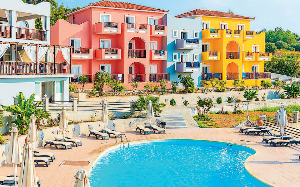 εκτίναξη-τζίρου-σε-καταλύματα-εστίασ-561503566