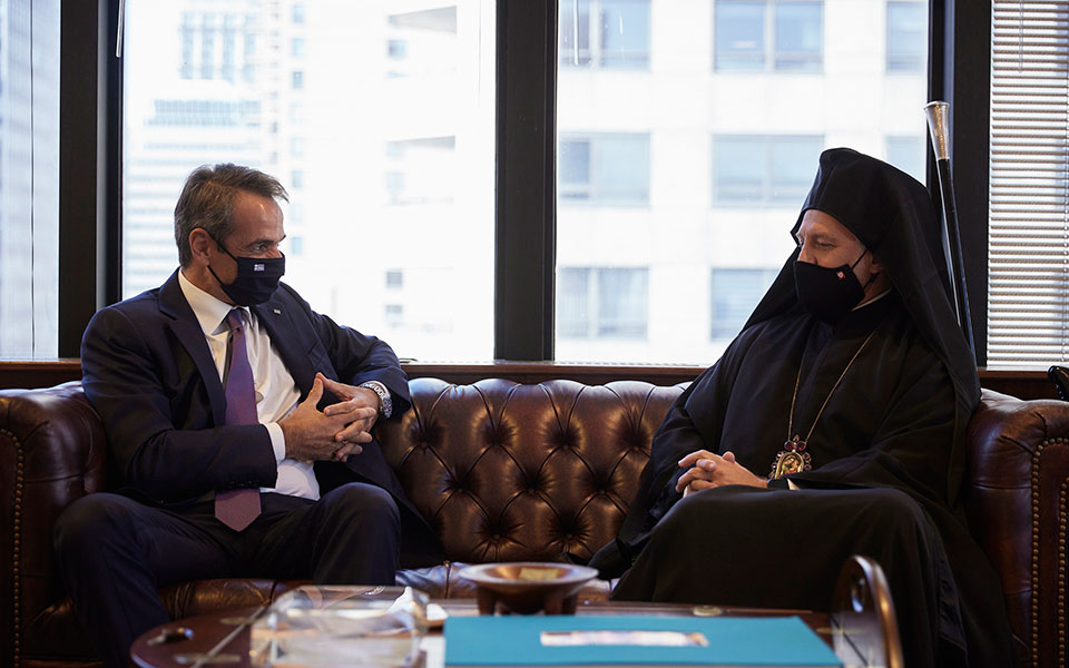 συνάντηση-μητσοτάκη-με-ελπιδοφόρο-561512008