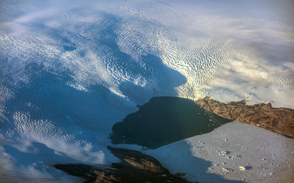 Γροιλανδία: Οι πάγοι λιώνουν με δραματικό ρυθμό (εικόνες)-4