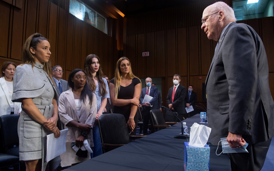 ΗΠΑ: Δριμύ «κατηγορώ» κατά FBI για τον βιαστή αθλίατρο – Καταπέλτης στην κατάθεσή της η Σιμόν Μπάιλς-4