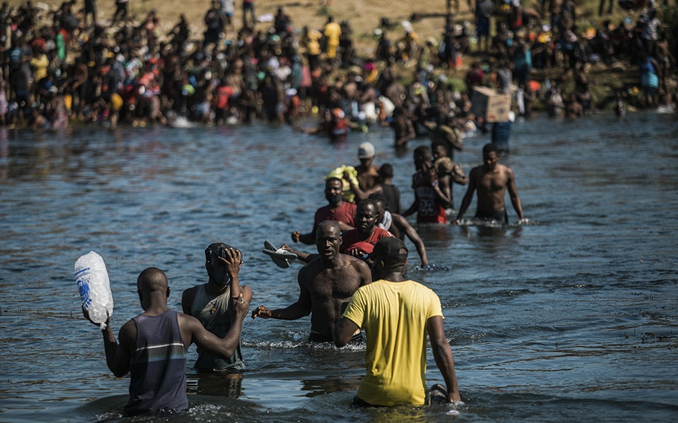 ΗΠΑ: Δραματικές εικόνες από την παραγκούπολη των μεταναστών στο Ντελ Ρίο-3
