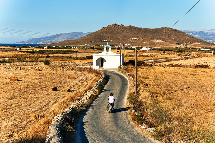 Στην Πάρο τρώμε καλά-1