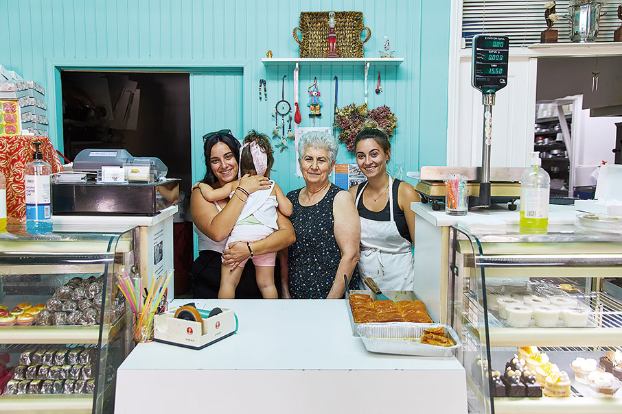 Στην Ύδρα κατεβάζουμε ταχύτητες-10