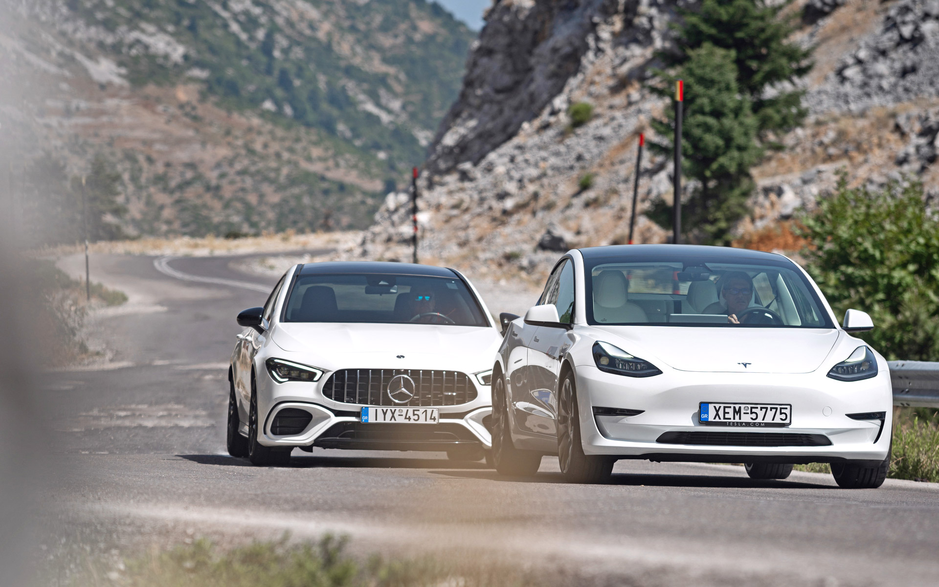 η-mercedes-amg-cla-45-s-4matic-συναντά-το-tesla-model-3-performance-αυτή-την-κυριακ-561519019