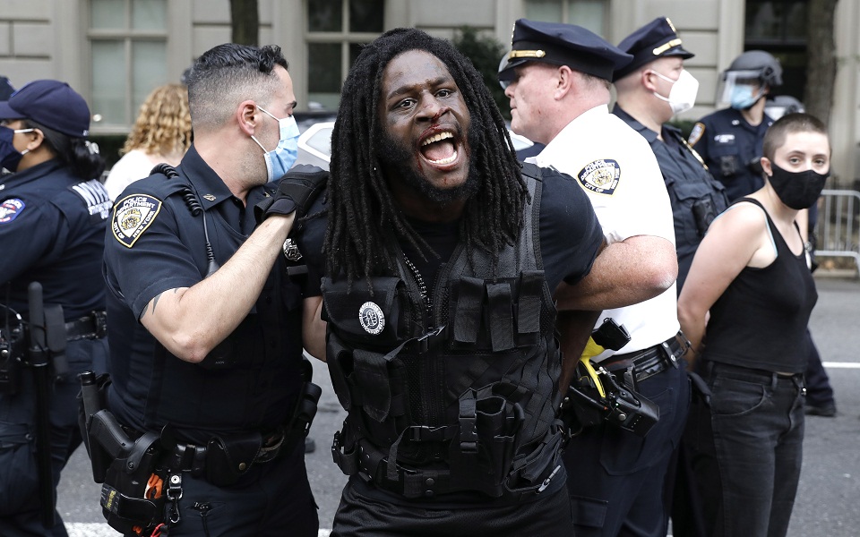 Νέα Υόρκη: Το Met Gala επέστρεψε λαμπερό μετά 2,5 χρόνια (εικόνες)-6