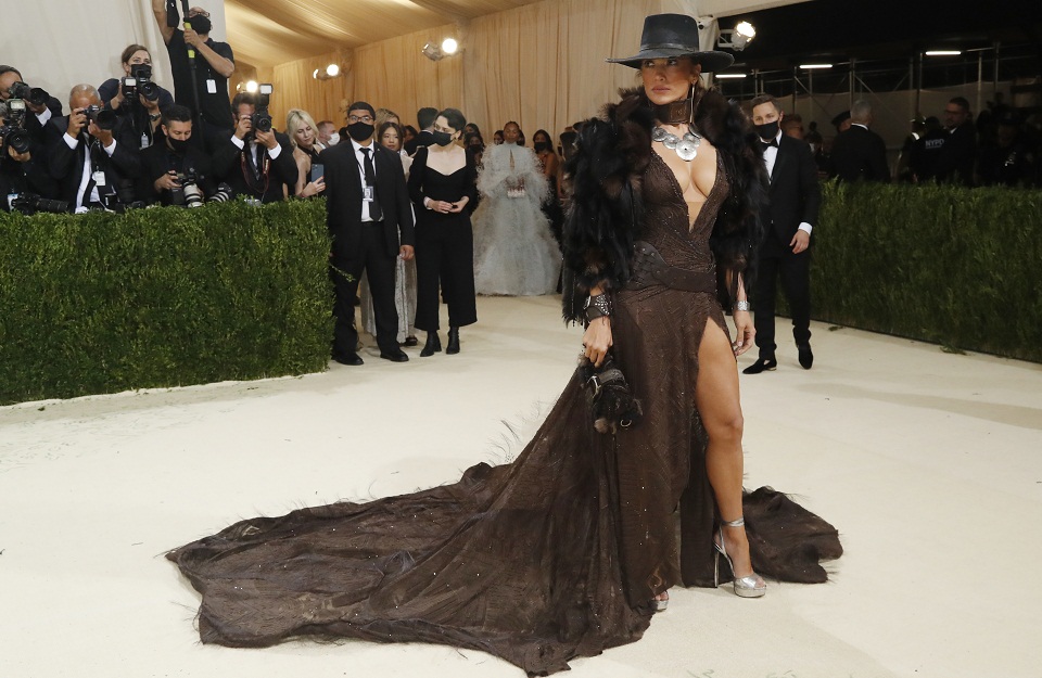 Νέα Υόρκη: Το Met Gala επέστρεψε λαμπερό μετά 2,5 χρόνια (εικόνες)-1