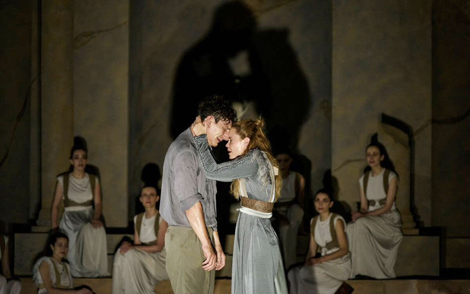 επίδαυρος-σκηνοθετώντας-για-πρώτη-φο-561491032