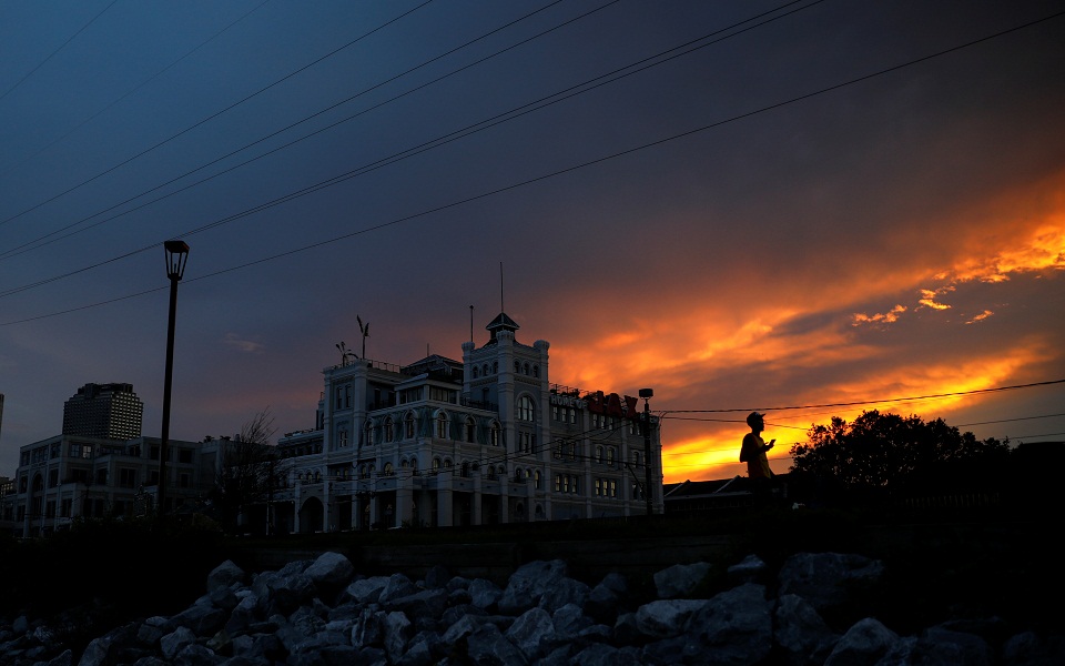 Χάος στη Νέα Ορλεάνη: Τυφώνας, πλημμύρες, μπλακ άουτ, λεηλασίες και απαγόρευση κυκλοφορίας (εικόνες)-2